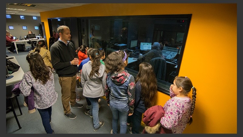 Los chicos disfrutaron en las instalaciones de Televisión Litoral.