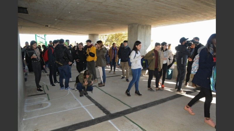 Los estudiantes, en el recorrido por Costavía.