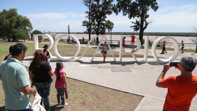 El nuevo cartel en Balcarce y el Río es todo un atractivo. 