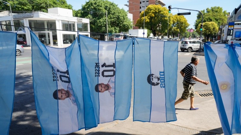 El celeste y blanco se puede ver en muchas esquinas de la ciudad.