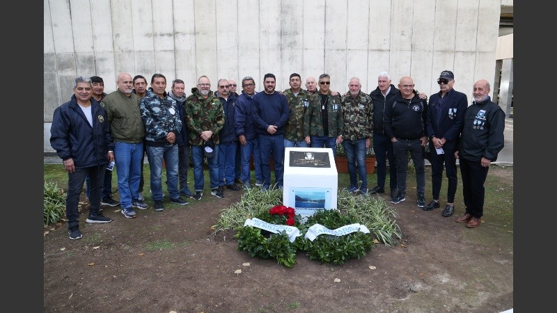 En el aniversario 40 del hundimiento del Belgrano se inauguró un monolito en El Salvado y después se creó un mausoleo.